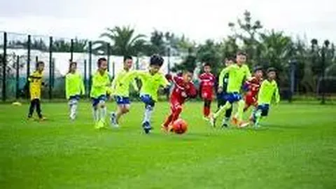 杨瀚森数据崩盘！三双梦碎，助攻暴跌8成，秒传变吐饼，CBA水平再被热议！