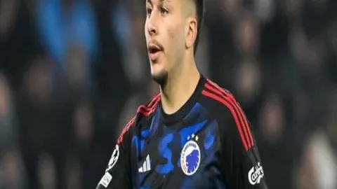 世界羽联排名首位，冯彦哲黄东萍创下辉煌新纪录